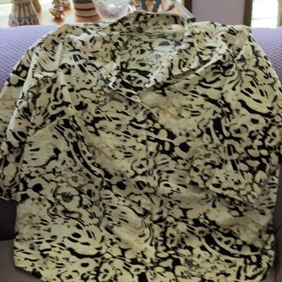 Ladies 3/4 sleeve button up blouse - Picture 1 of 2